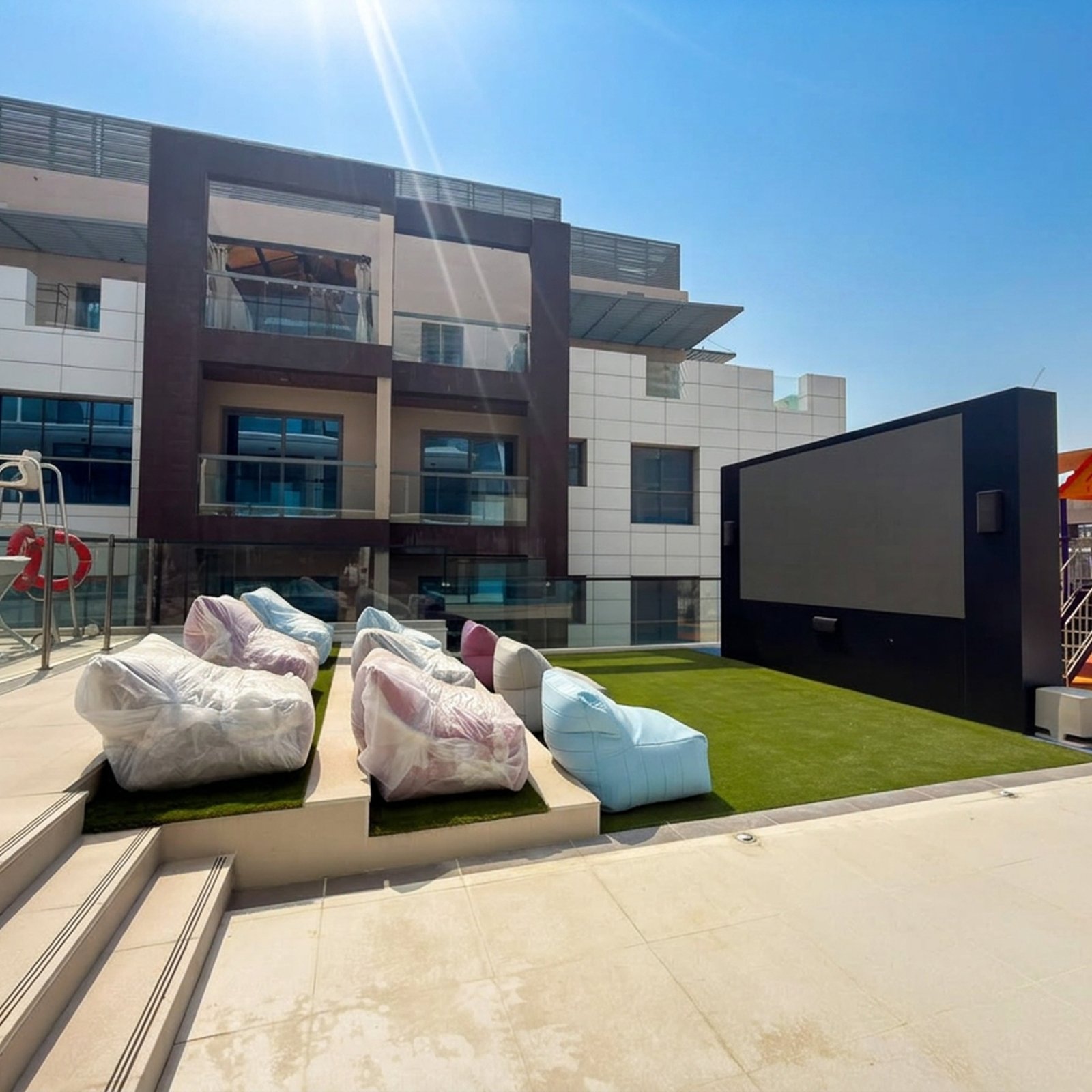 Veer & Sant Real Estate 204 1 (1)
