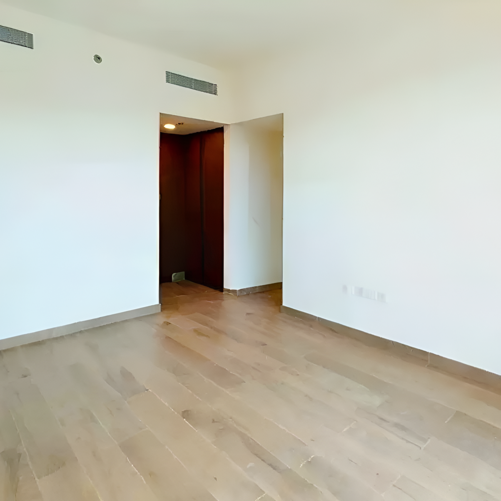 Veer & Sant Real Estate 147 6