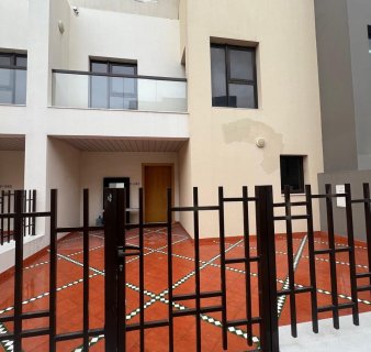 Veer & Sant Real Estate 530 PHOTO-2026-06-04-17-42-14