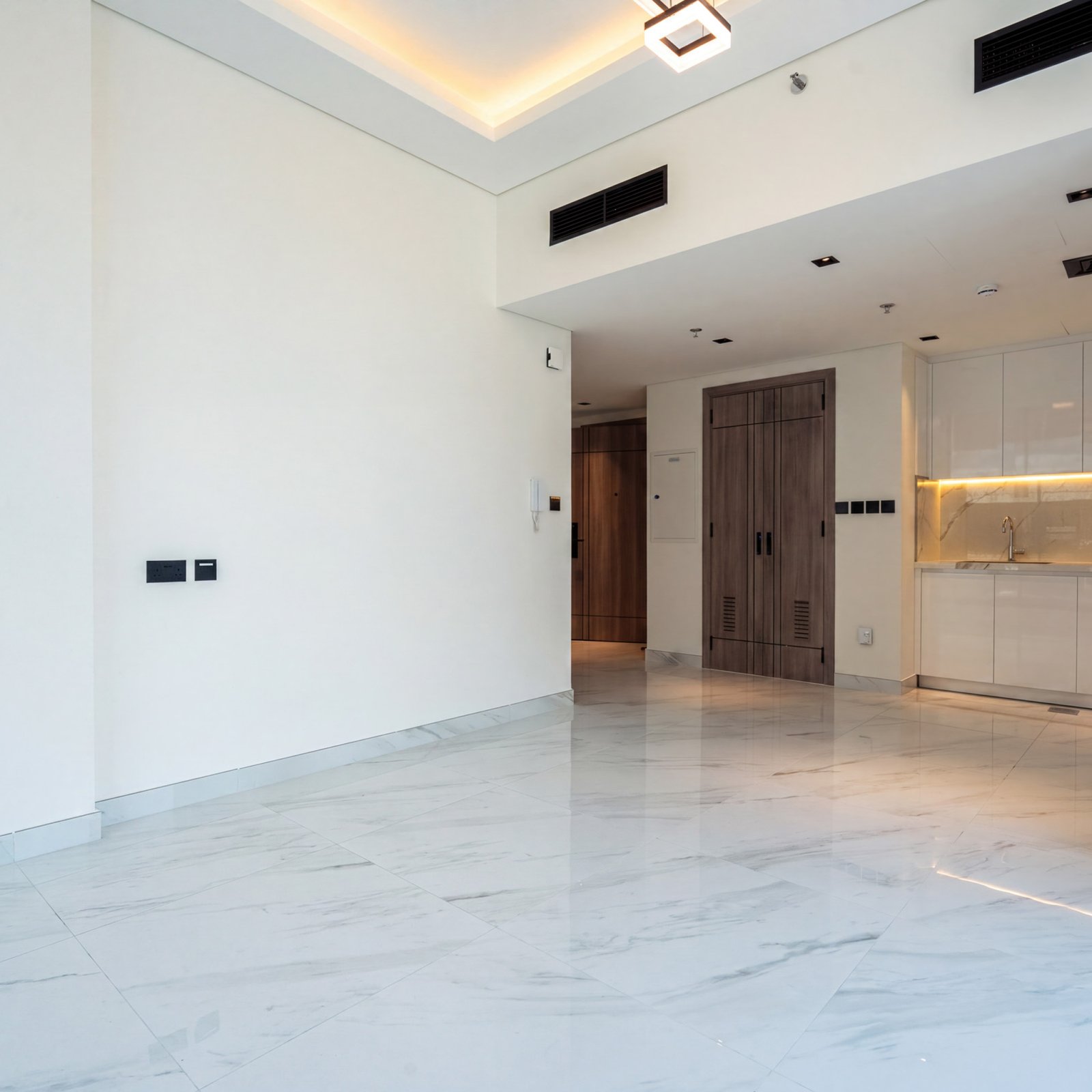Veer & Sant Real Estate 212 Untitled-2