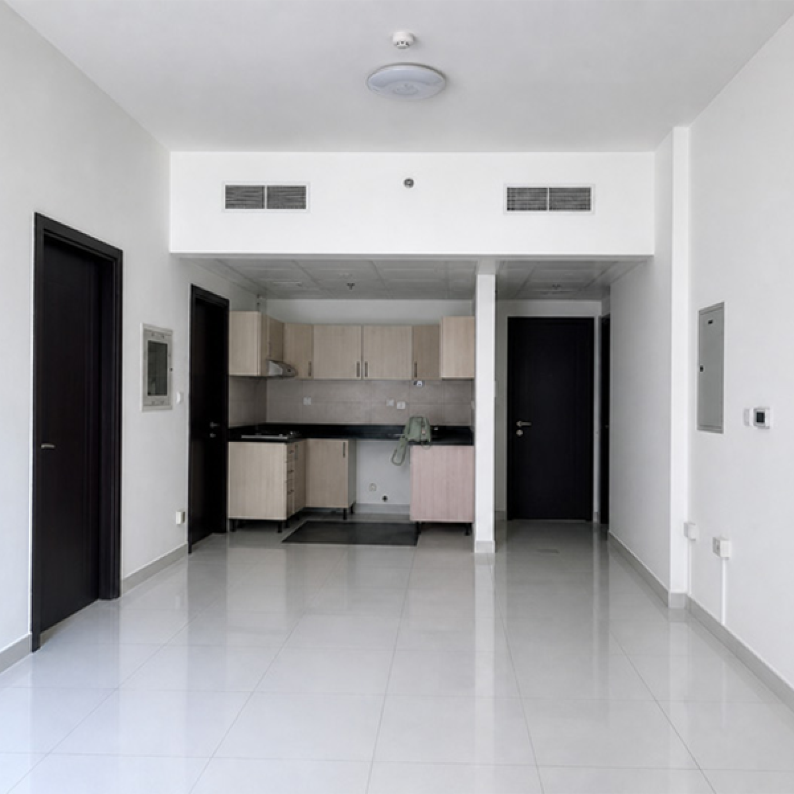Veer & Sant Real Estate 320 Untitled-3