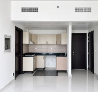 Veer & Sant Real Estate 310 Untitled-4