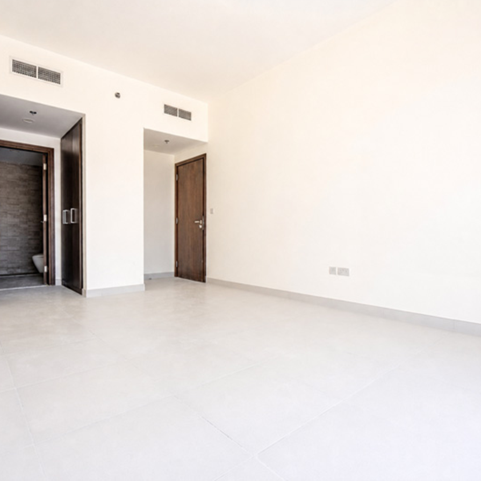 Veer & Sant Real Estate 484 Untitled-9