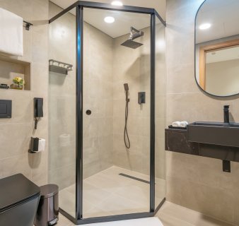 Veer & Sant Real Estate 297 VHA06067 copy