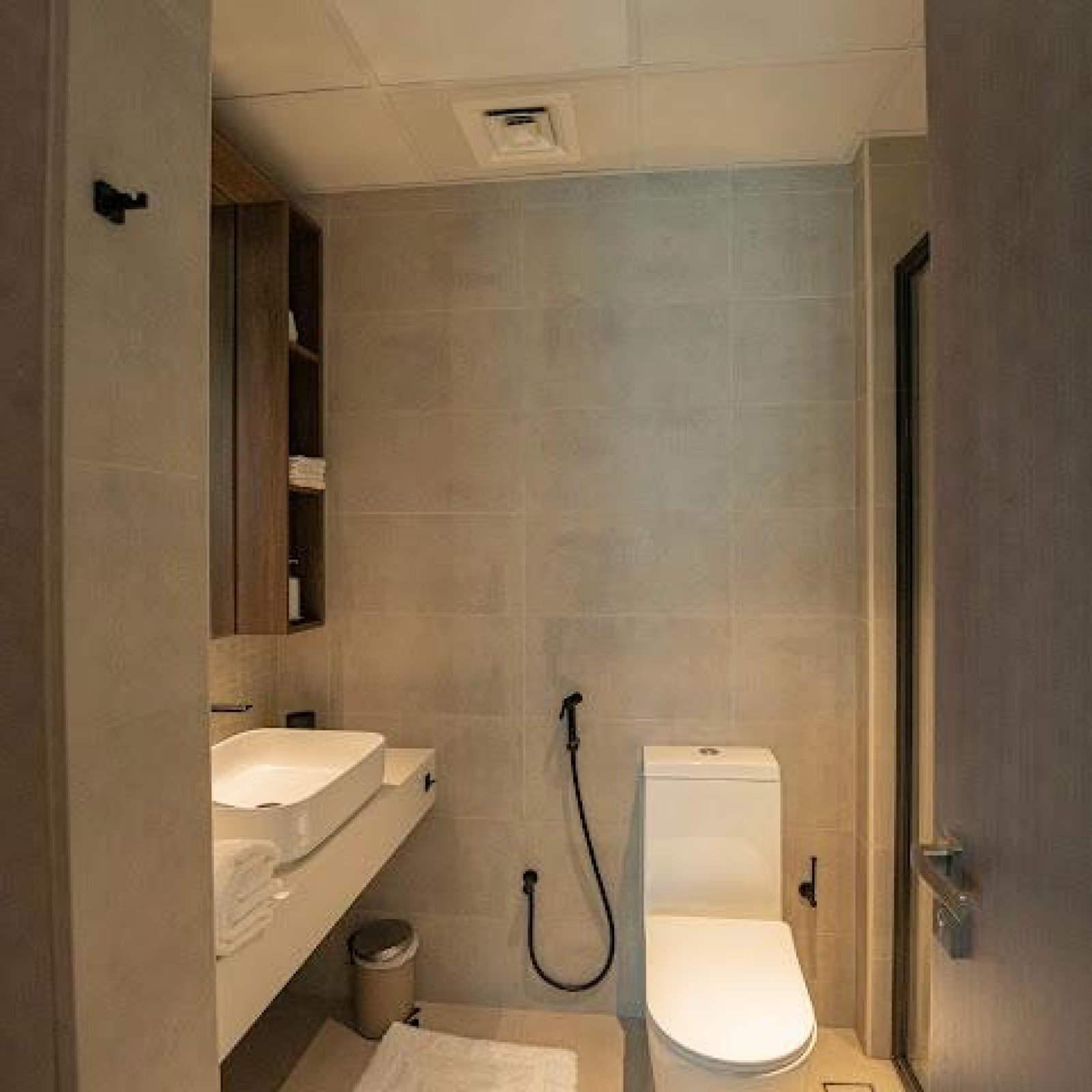 Veer & Sant Real Estate 443 WhatsApp Image 2026-06-05 at 4.12.25 PM (4)